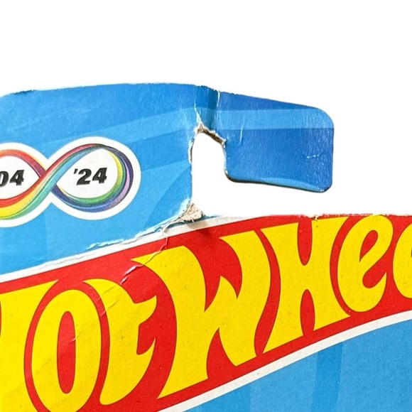 Hot Wheels Flippin’ Fast Car (Orange) - Picture 9 of 10